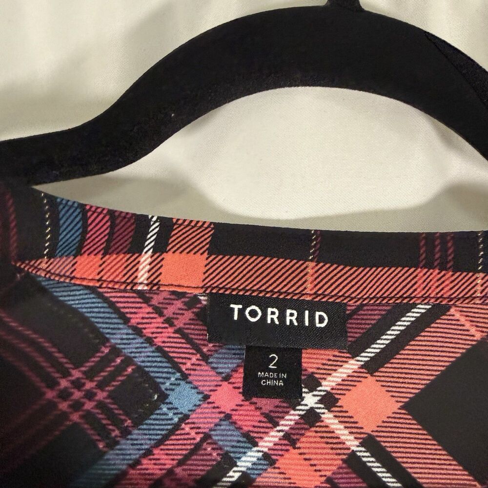 Torrid Blouse Women's 2 2X Red Black Plaid Vneck Long Sleeve Semi Sheer - Picture 6 of 10
